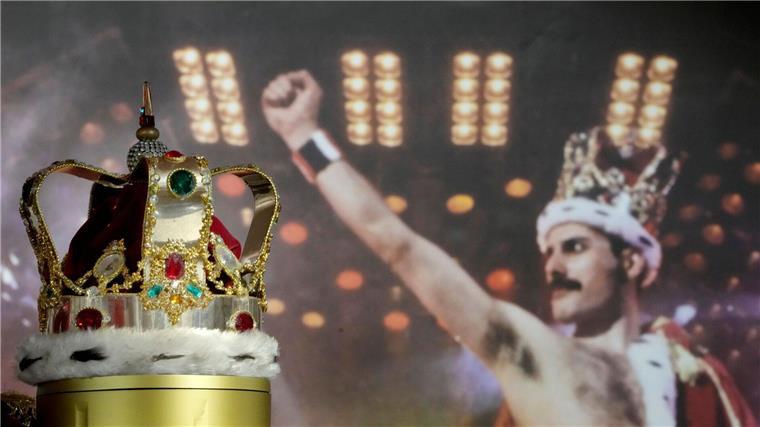 Freddie Mercurys Krone, die er während der „Magic“-Tour trug.