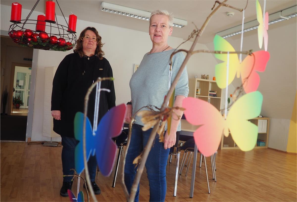 Diese Frauen begleiten Menschen auf ihrem letzten Weg Zwei Frauen aus der Hospizpflege.