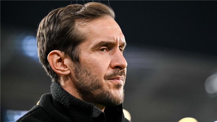 Freiburg macht’s kunstvoll: 5:0 gegen Bremen Freiburg-Coach Julian Schuster