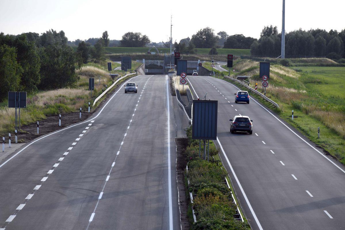 Schluss mit Umleitungsstress - Wesertunnel ist wieder offen Freie Fahrt nach wochenlangem Stop-and-go: Der Wesertunnel ist wieder komplett geöffnet.