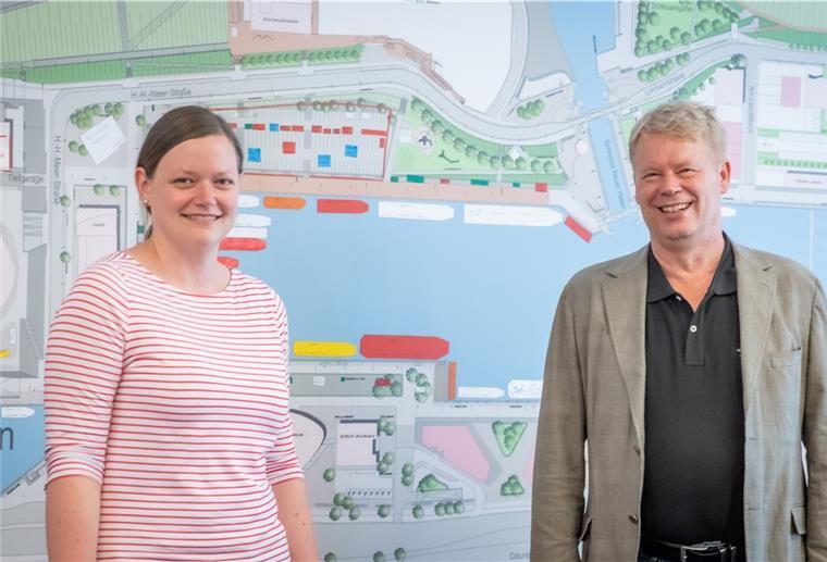 90 Schiffe kommen zu den Maritimen Tagen Freuen ich auf die Maritimen Tage vom 11. bis 15. August: Katharina Zickler und Erlebnis-Gescha¨ftsfu¨hrer Dr. Ralf Meyer.