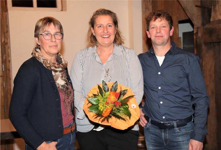 In Breddorf steht jetzt eine Frau ganz vorn Freuen sich auf gute Zusammenarbeit: Bürgermeisterin Susanne Schmiedel (Mitte) mit ihren Stellvertretern Georg Gerken und Ursula Otten.