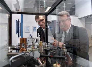 Freuen sich über die Ludolph-Rettung: Insolvenzverwalter Dr. Hendrik Heerma (links) und Amtsgerichtspräsident Dr. Uwe Lissau.