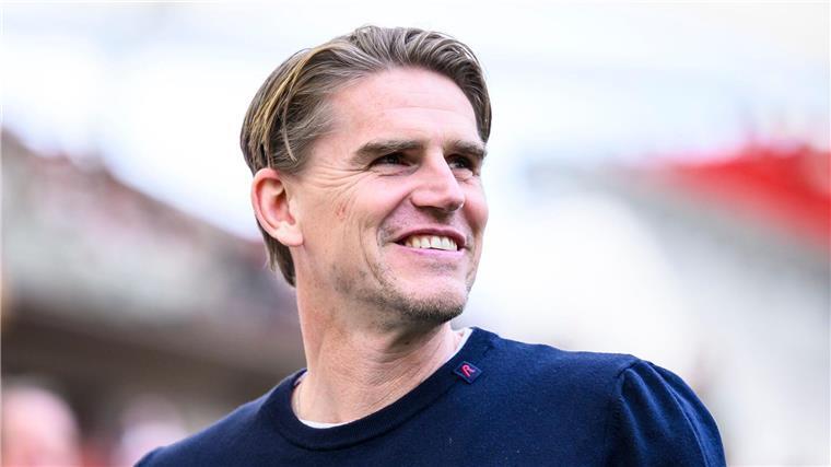 Weiteres Testspiel für FC Bayern: Bundesliga-Generalprobe Freut sich auf Testspiel: Bayerns Sportdirektor Christoph Freund.