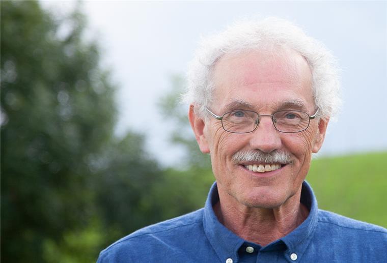 Freute sich über das Engagement der Dorumer Glashaus-Bewohner und ein paar Tage an der Wurster Küste: Professor Dr. Rainer Grießhammer.