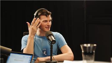 Frieder Sell spricht im Podcast „OKF - Ortskontrollfahrt“ über seine Heimatstadt Waren an der Müritz.