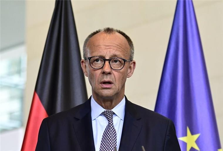 Die Empörung ist groß! Merz will 12-Stunden-Arbeitstag einführen Bundeskanzler Friedrich Merz (CDU) bei einem Statement.