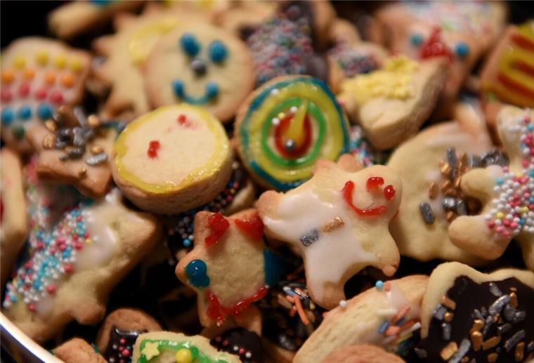 Mit Plätzchenduft durch die Adventszeit: Rezept für Immer-Geling-Vanillekipferl Frisch gebackene Weihnachtsplätzchen - ein Genuss, der zur Vorweihnachtszeit dazu gehört.
