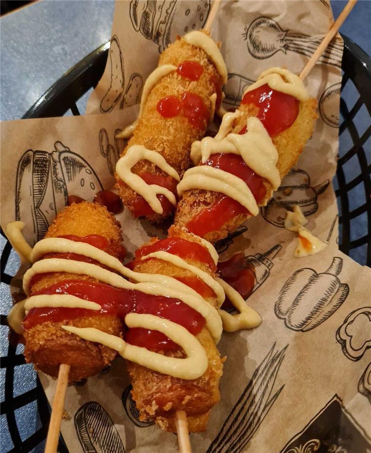 Jetzt geht’s ab: Kreative Burger zur Eröffnung von „Fry High“ im Bad 2 Frittiert und optisch fein angerichtet.