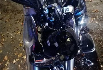 verbeultes Motorrad auf Strae