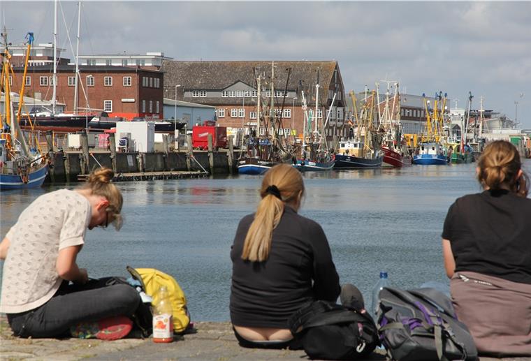 Cuxhaven: Fischereihafen-Planer müssen Extrarunde drehen Frühestens Anfang 2022 könnte am Alten Fischereihafen in Cuxhaven mit den ersten Bauprojekten begonnen werden.