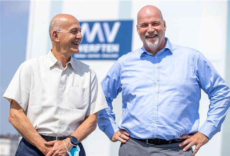 Ein Bremerhavener führt jetzt die MV Werften MV-Werften: Finanzchef Carsten Haake (rechts) und Peter Fetten