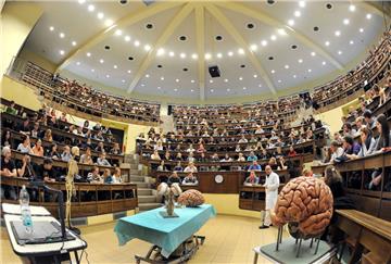 Füllen Medizin-Studenten auch bald im Land Bremen die Hörsäle? Im Wissenschaftsausschuss wurde heute ein Entschluss gefasst.