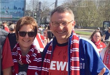 Für Besuche bei Spielen seines geliebten 1. FC Köln – gemeinsam mit seiner Frau Annette – wird Günter Neß deutlich mehr Zeit haben. Er wird sich zwar keine Dauerkarte zulegen, sich aber so oft wie möglich auf den Weg in Rhein-Energie-Stadion machen. Foto: