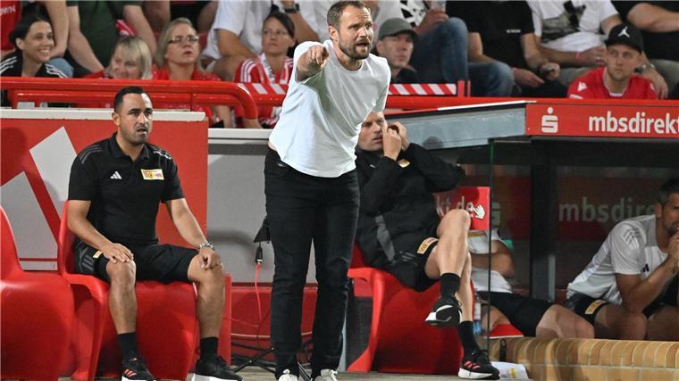 Auch ohne Gosens: Union macht St. Paulis Fehlstart perfekt Für Bo Svensson war die Partie gegen St. Pauli das erste Heimspiel als Union-Trainer.