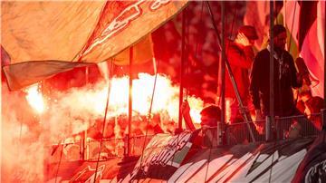Für das Abbrennen von Pyrotechnik im Heimspiel gegen den SC Paderborn bittet der DFB Hannover 96 nun zur Kasse. 