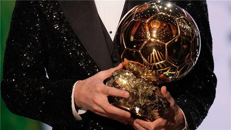 Kroos, Wirtz, Hummels und Rüdiger für Ballon d’Or nominiert Für den Ballon d’Or ist in diesem Jahr unter anderem Toni Kroos nominiert.