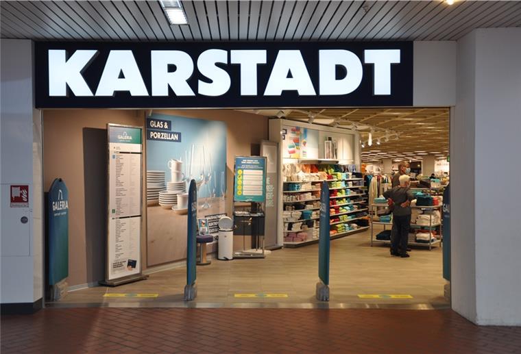 Galeria Karstadt Kaufhof schließt sechs Filialen weniger Für die Karstadt-Filiale in Bremerhaven gibt es nach wie vor keine Lösung - sie soll geschlossen werden.
