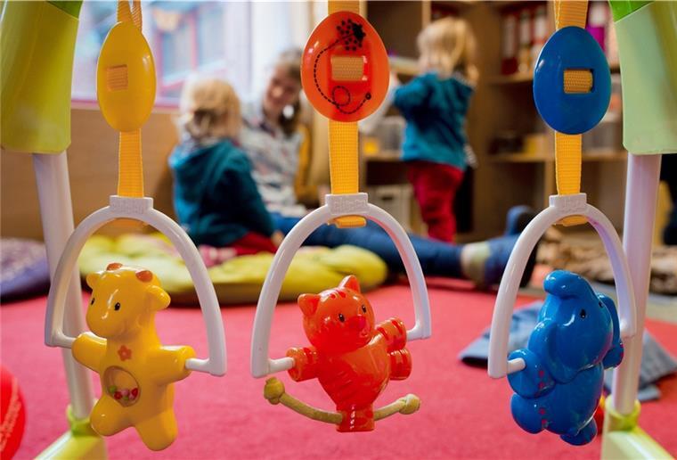 Selsingen: Stipendien für angehendes Kita-Personal Für die Kinderbetreuung in Kitas sind Fachkräfte erforderlich. Um weitere zu gewinnen, vergibt die Samtgemeinde Selsingen jetzt Stipendien. Bewerbungen sind kurzfristig bis zum 20. August möglich.
