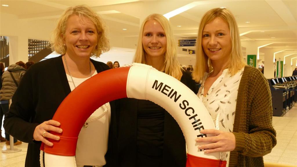 Für die Kunden on Tour (von links): Susanne Gotzian und Anna-Cathrin Kamper vom ...