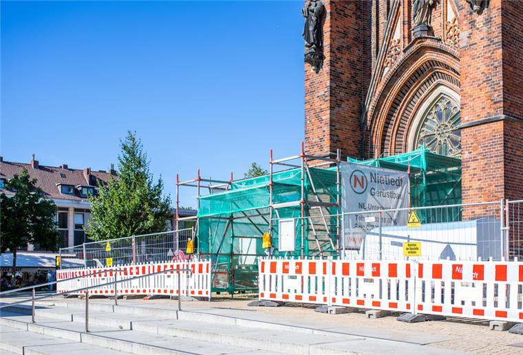 Sanierung der Großen Kirche Bremerhaven kostet 1,2 Millionen Euro Bauumzäunung vor der Großen Kirche in Bremerhaven.