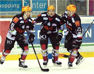 Für die Spieler der Fischtown Pinguins geht es am Dienstag in der DEL gegen die Namensvetter aus Krefeld weiter.