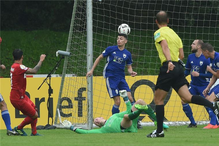 LTS sitzt bei der Pokal-Nachlese des DFB mit am Tisch Für die Spieler der Leher TS war das DFB-Pokalspiel gegen den 1. FC Köln ein Erlebnis. Eines, das den Verein viel Arbeit kostete, wie bei der Pokal-Nachlese des DFB deutlich wurde. Foto Jaspersen/dpa