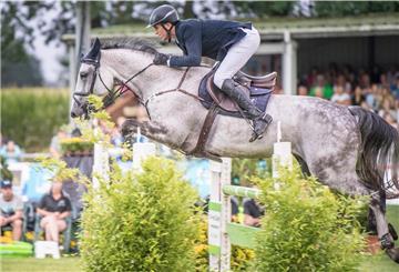 U25-Springreiter Elmlohe