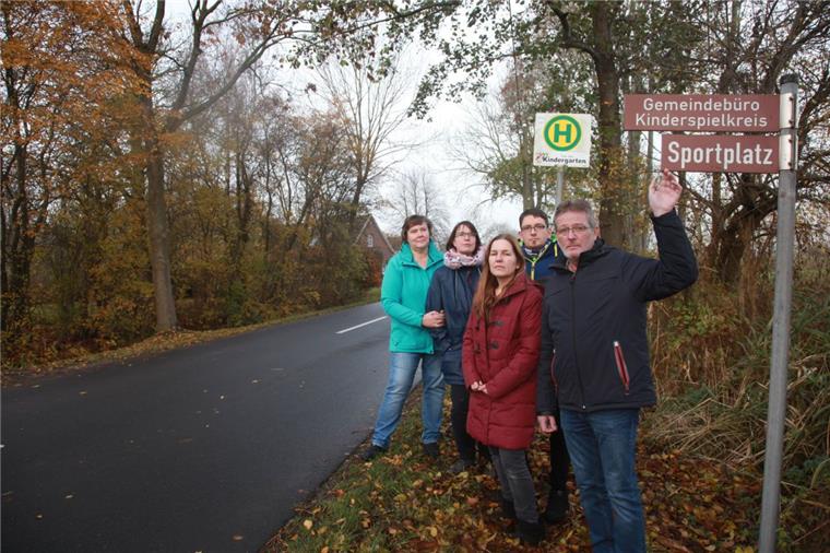 An dieser Kita im Cuxland gilt Tempo 100 Für ein Tempolimit von 50 Kilometer pro Stunde: Cappeler Bürger machen sich er für eine Geschwindigkeitsbegrenzung an der K71 stark.