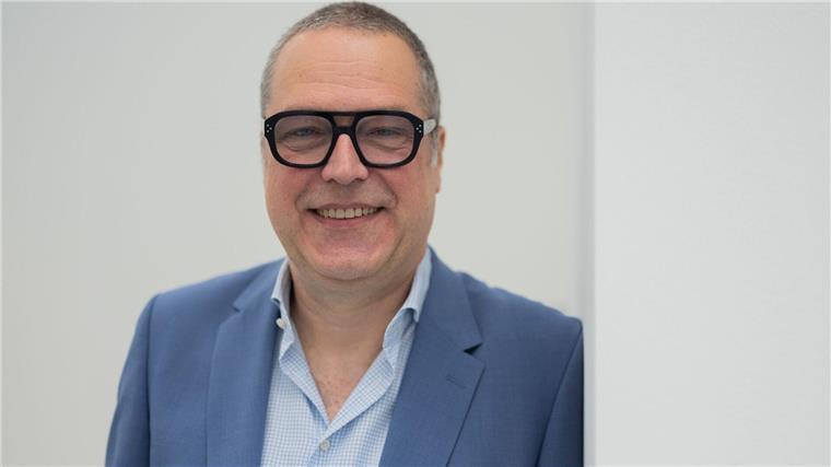 Manchmal gar im Bad - Verborgene Schätze von Gerhard Richter Für eine Ausstellung mit Werken von Gerhard Richter hat Kurator Markus Heinzelmann zweieinhalb Jahre in privaten Sammlungen geforscht.