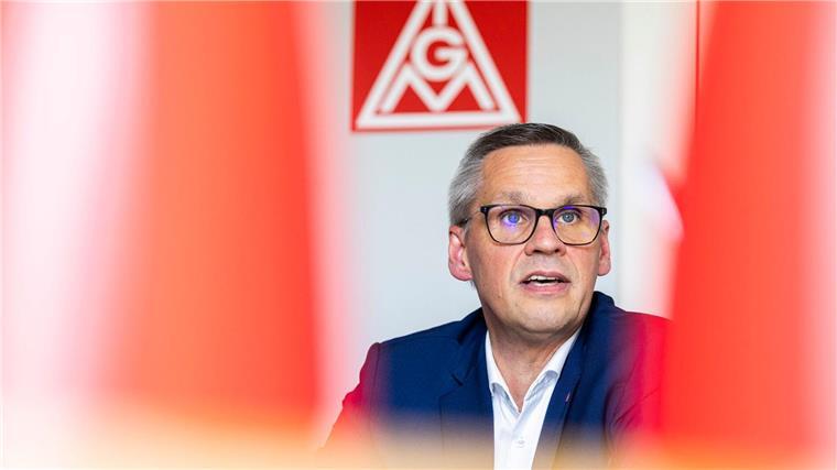 IG Metall: Andere Nutzung wäre keine Schließung von VW-Werk Für IG-Metall-Bezirksleiter Gröger zählt in Osnabrück vor allem eines: Sicherheit für die 2.300 Beschäftigten. (Archivbild)