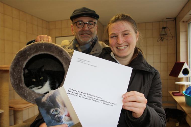 Bremerhavener Tierheim will ein neues Image Für ihre Arbeit zum Thema „Marketing für Non-Profit-Organisationen“ hat sich Lisa Klaas das Bremerhavener Tierheim als Beispiel ausgesucht. Leiter Bernd Schomaker freut das.
