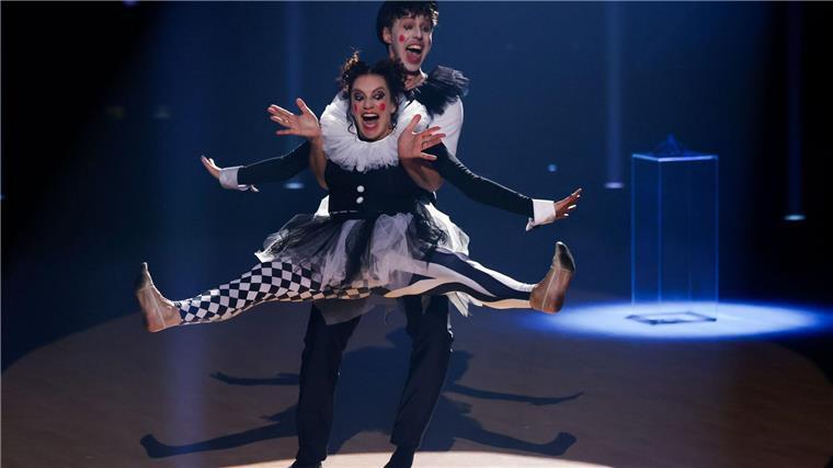 „Let’s Dance“: Paola Maria raus, Neubauer auf Wolken Für ihren Auftritt als Clowns gab es die bislang höchste Jury-Wertung der Staffel.