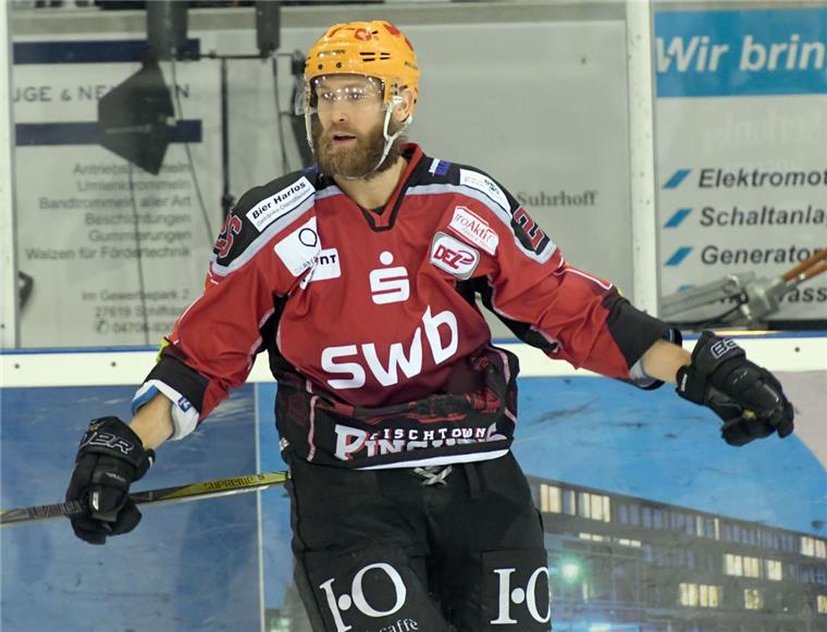 Zwei wegweisende Spiele für die Pinguins Für Mike Hoeffel und die Fischtown Pinguins stehen am Wochenende zwei wegweisende Spiele in der DEL an.