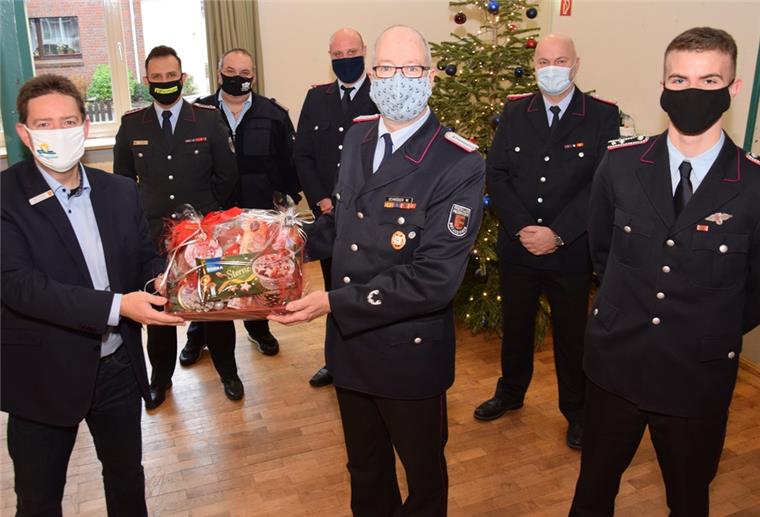 Für scheidende, wiedergewählte und neue Führungskräfte bei den Butjadinger Feuerwehren fand jetzt in Burhave eine Feierstunde statt. 