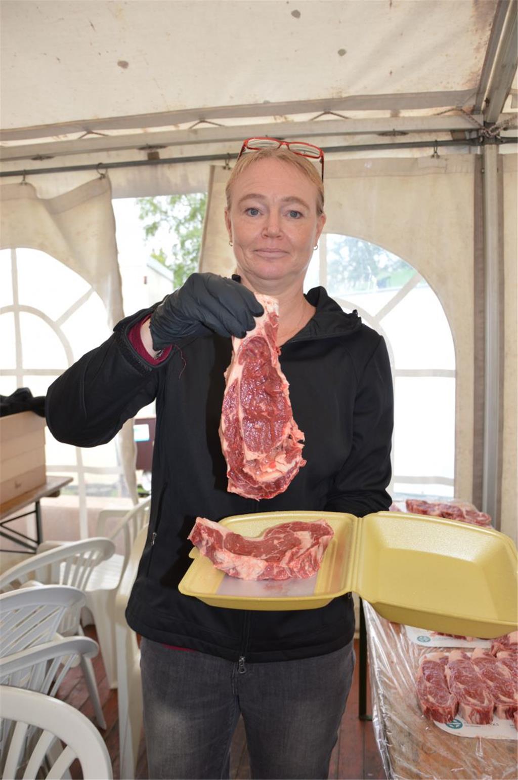 Für so ein Stück Fleisch reist der hungrige Cowboy meilenweit. Foto: Schoener