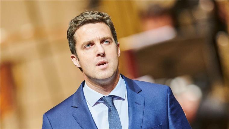 „Schande Netrebko“: Opernstar spaltet mit Auftritt in Berlin Für Staatsoper-Intendant Matthias Schulz ist es ein wichtiges Zeichen, dass Anna Netrebko auf einer Bühne auftritt, „die so klar ukrainisch positioniert ist“.