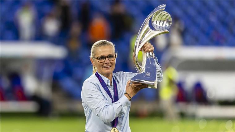 Für Trainerin Sarina Wiegman ist es schon der dritte EM-Titel.