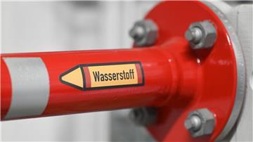 Für Wasserstoffprojekte sollen allein nach Niedersachsen 1,28 Milliarden Euro fließen. (Archivbild)