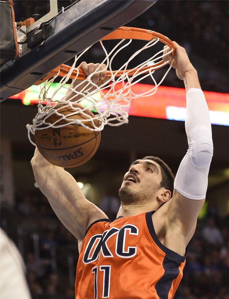 NBA-Star Kanter reist aus Todesangst nicht nach London Fürchtet außerhalb Nordamerikas um sein Leben: Der türkische NBA-Basketballer Enes Kanter.