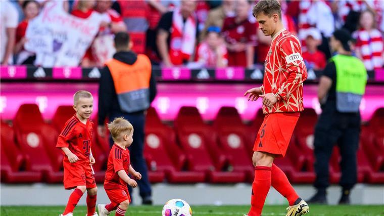 Papa Kimmich nimmt’s jetzt leichter Fußball kicken mit den Kindern ist für Joshua Kimmich ein großer Spaß.