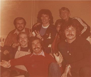 Fußball trifft Eishockey bei der Sportgala Bremerhaven 1979 in der Stadthalle. H...
