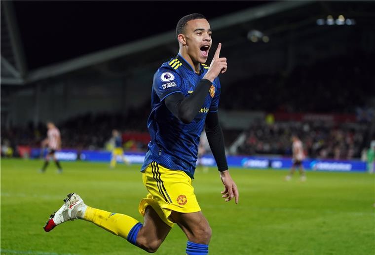 Gewalt gegen Freundin? Manchester United suspendiert Greenwood Fußball: Premier League, England, FC Brentford - Manchester United, 17. Spieltag, Brentford Community Stadium: Manchester Uniteds Mason Greenwood feiert das 0:2.
