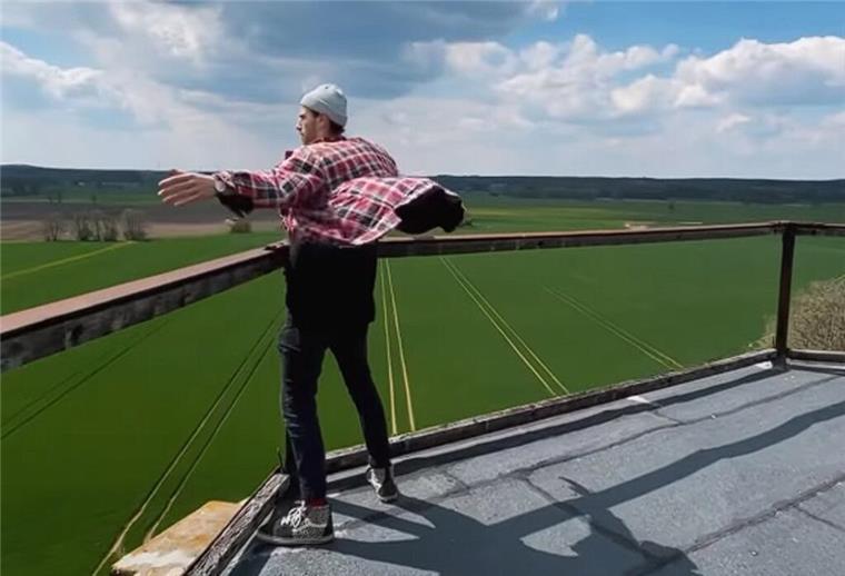 Fynn Kliemann und sein Wasserturm wagen einen zweiten Versuch Fynn Kliemann konnte wohl nicht anders. Er möchte seinem Wasserturm in Guben eine zweite Chance geben.