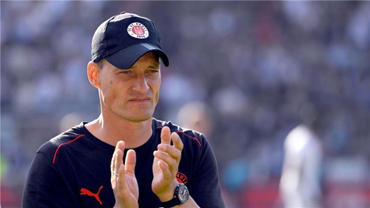 Gab seine Bundesliga-Pemiere: St. Paulis neuer Trainer Alexander Blessin