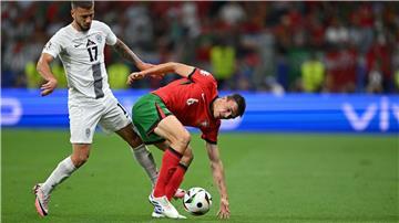 Galt bereits als Bayern-Kandidat: Portugals Joao Palhinha (r).