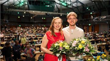 Garlichs (l) und Strautmann wollen die niedersächsischen Grünen in die Kommunalwahlen 2026 und Landtagswahl 2027 führen.