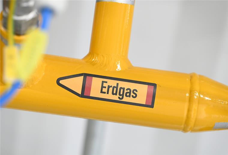 Energie sparen sparen sparen Gas ist zur Mangelware geworden. Bleiben Lieferungen aus Russland ganz aus, sind auch die Stadtwerke Zeven gezwungen, Firmen den Gashahn zuzudrehen.