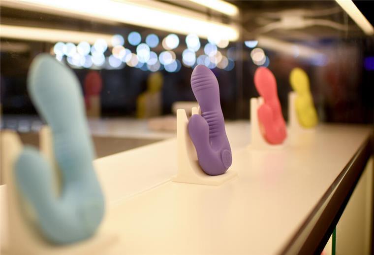 Tolles Schnäppchen oder eklig? In diesem Laden gibt‘s gebrauchte Vibratoren zum Sparpreis! Dildos stehen zum Verkauf. Ein französischer Erotik-Shop bietet gebrauchte Sextoys zum Schnäppchenpreis an.
