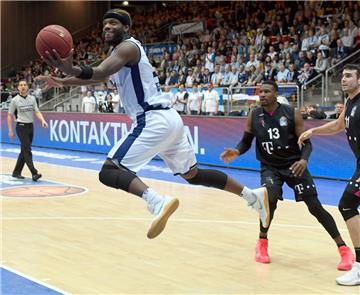 Geburtstagskind Quincy Diggs steuerte 16 Punkte zum Sieg gegen Braunschweig bei. Foto Scheer